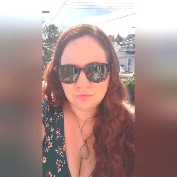 Ernest Hemingway Sunglasses - Picture 4 of 15